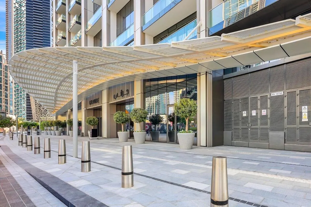 First Class 1Br Stylish & Luxurious Dubai
